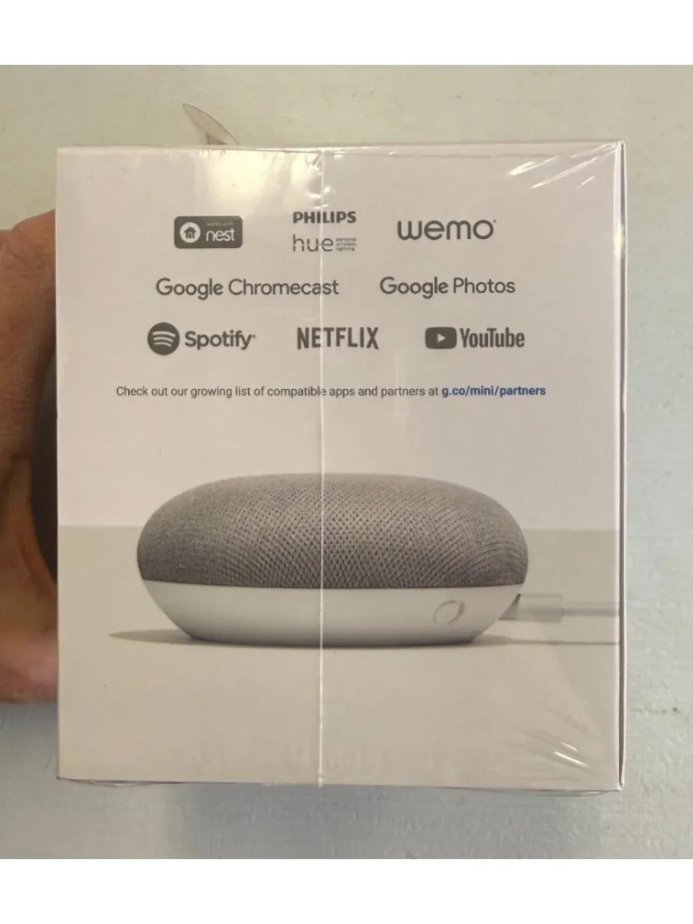 Google Home Mini Smart Speaker with Google Assistant GA00210-US Chalk NEW